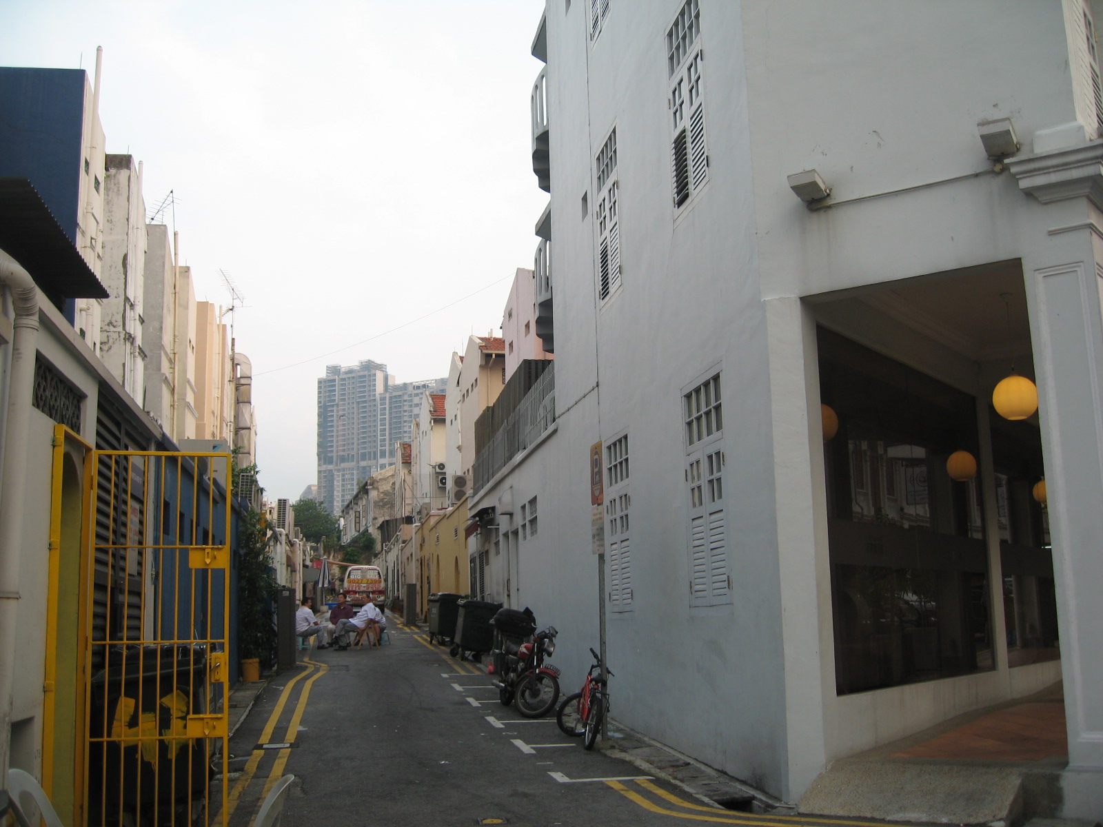 DRUNK ‘PRC’ MAN AT CHINATOWN SAID “THIS IS CHINAPORE MY HOME!