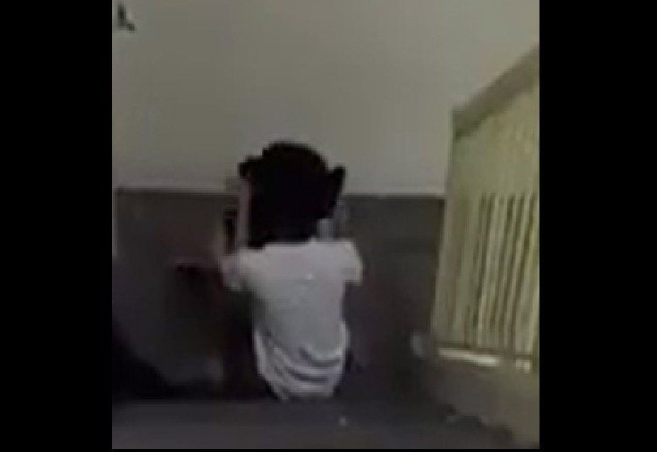 INDIAN NATIONAL MOLESTED TWO 16 Y.O BOYS AT STAIRCASE!!!