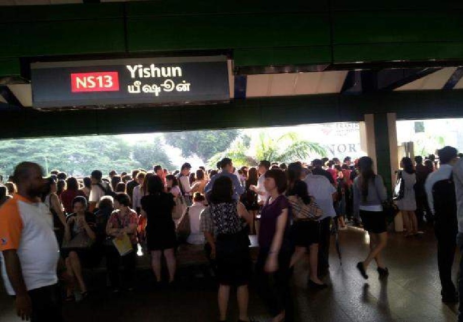 BANGLADESHI WORKER MOLESTED 3 DIFFERENT STUDENTS AT YISHUN