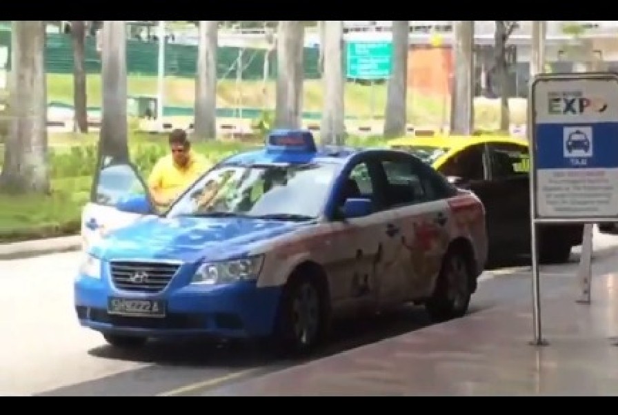 GUY SCOLD DRIVER: “I GOT MONEY LAH, YOU’RE SO POOR THATS WHY U TAXI DRIVER”