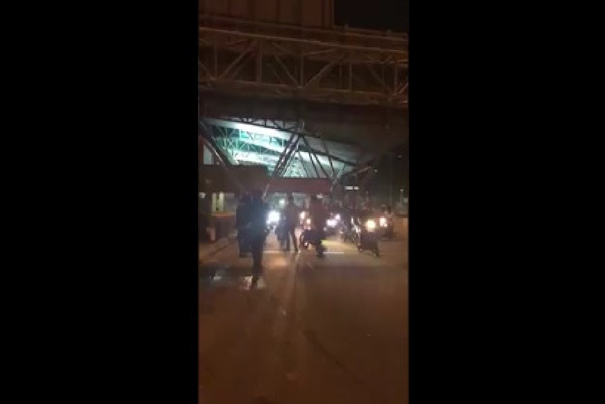 FIGHT AT CHECKPOINT AMONG MOTORIST (VIDEO)