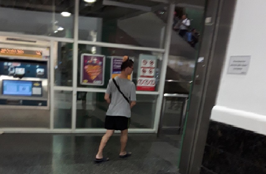 BEWARE! SLIMY PERVERT AT SENG KANG LIKE TO PEEP AT YOUNG BOY’S BIRD