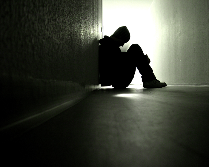 AWKWARD FRESHMEN STRUGGLE WITH LONELINESS UNI WONDER WHAT CAN HE DO ABOUT IT?