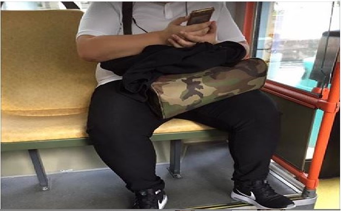 NETIZEN FEELS THAT STUDENT NOWADAYS ARE SELF CENTERED AND NOT CONSIDERATE!