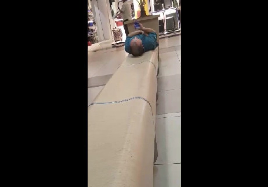 NETIZEN QUESTIONS WHY PRC LIKE TO ON LOUD MUSIC AND SLEEP ON BENCHES (VIDEO)