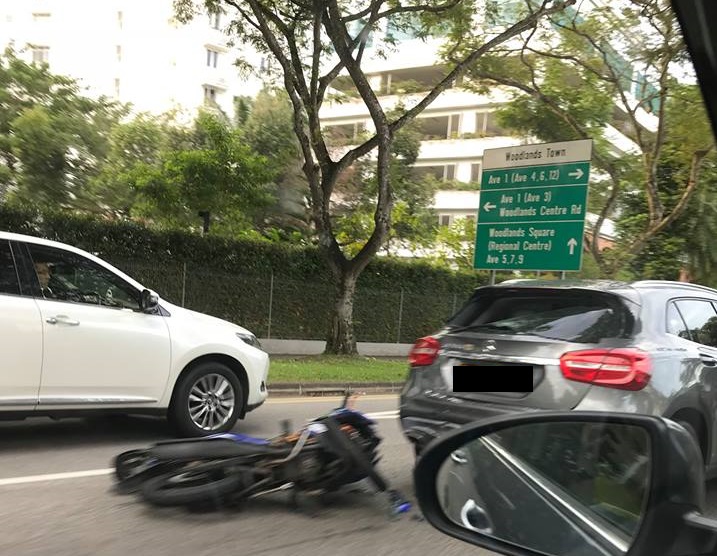 MOTORCYCLE COLLIDES INTO CAR ALONG WOODLAND TOWN!