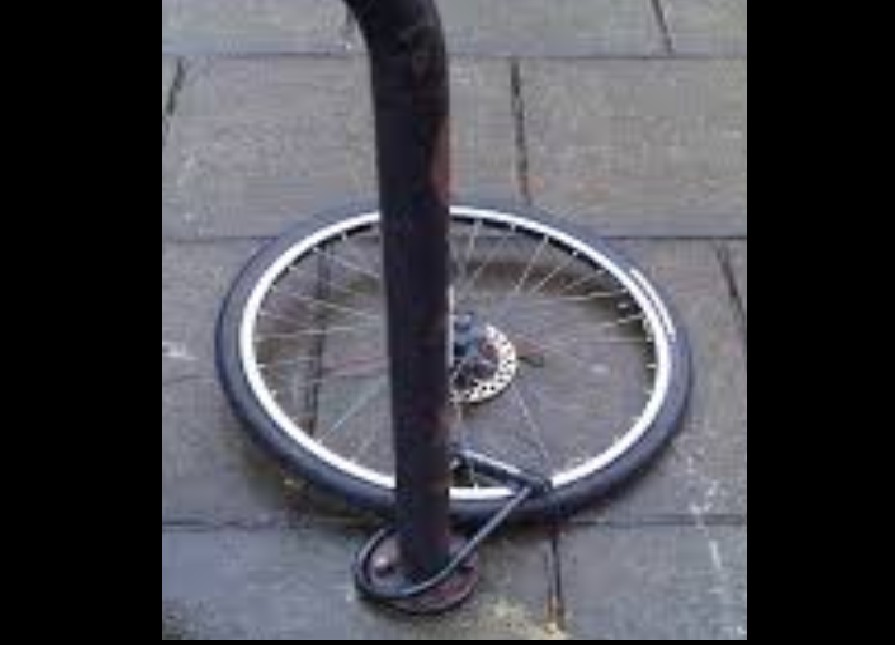 28 Y.O CAUGHT FOR STEALING A SERIES OF BICYCLES FROM CONDO
