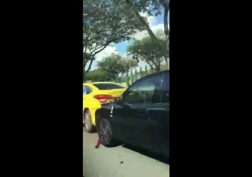 CHAIN ACCIDENT AT TPE INVOLVING AROUND 12 CARS (VIDEO)