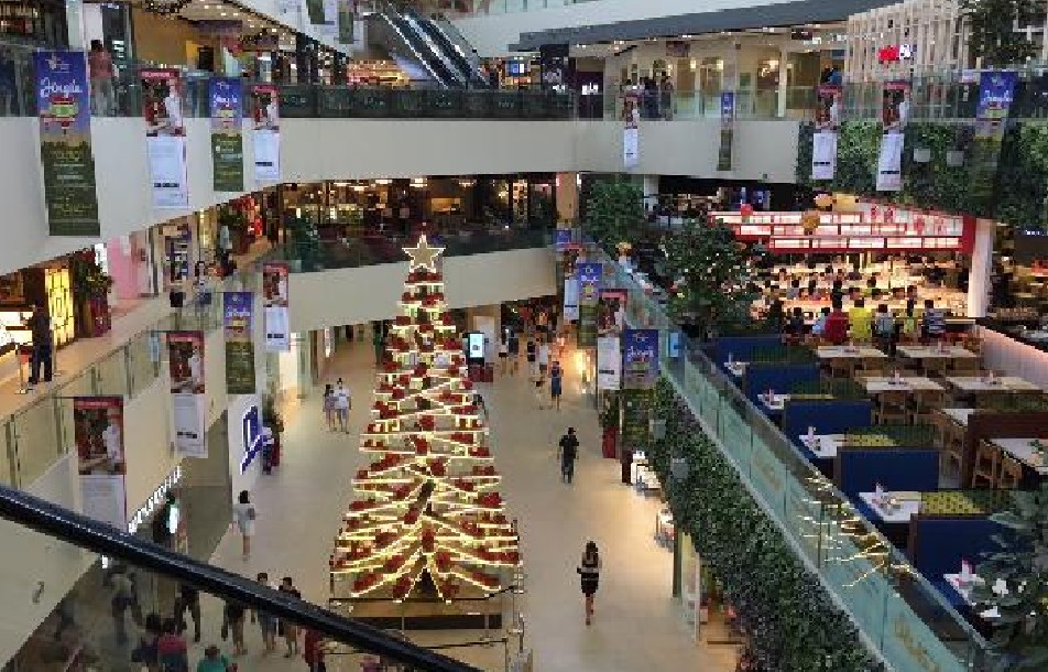 MAN PISS OFF AFTER SHAW THEATRES STAFF MADE HIM QUEUE 2 HOURS BUT END UP NO TICKET