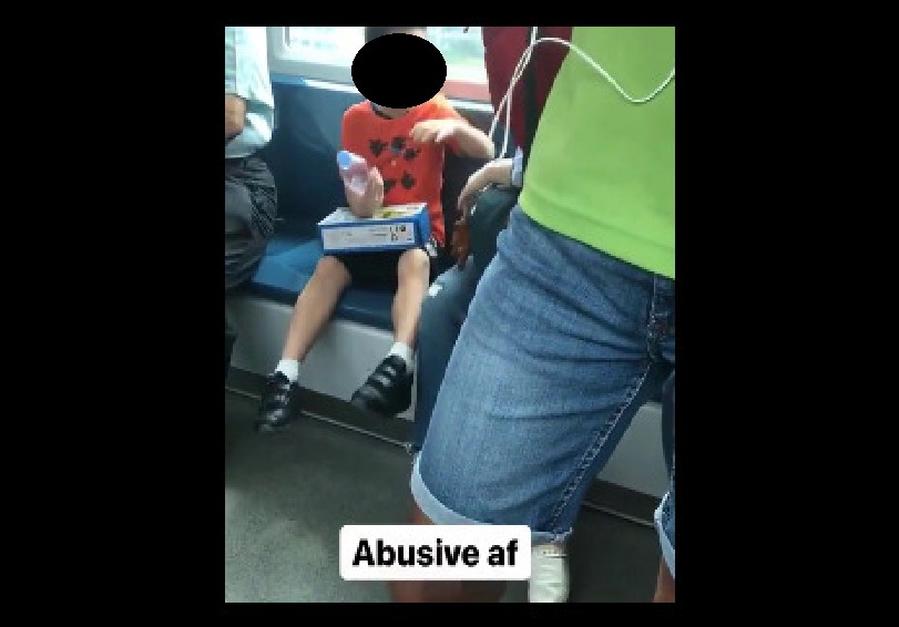 PRC MOM PUNCHING KID ON PUBLIC TRANSPORT (VIDEO)