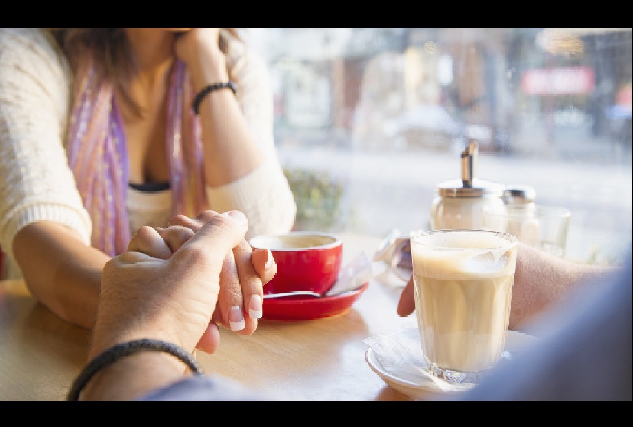 GUY CANNOT BE A MAN AND BREAK IT OFF. POST ONLINE TO BE AH GUA