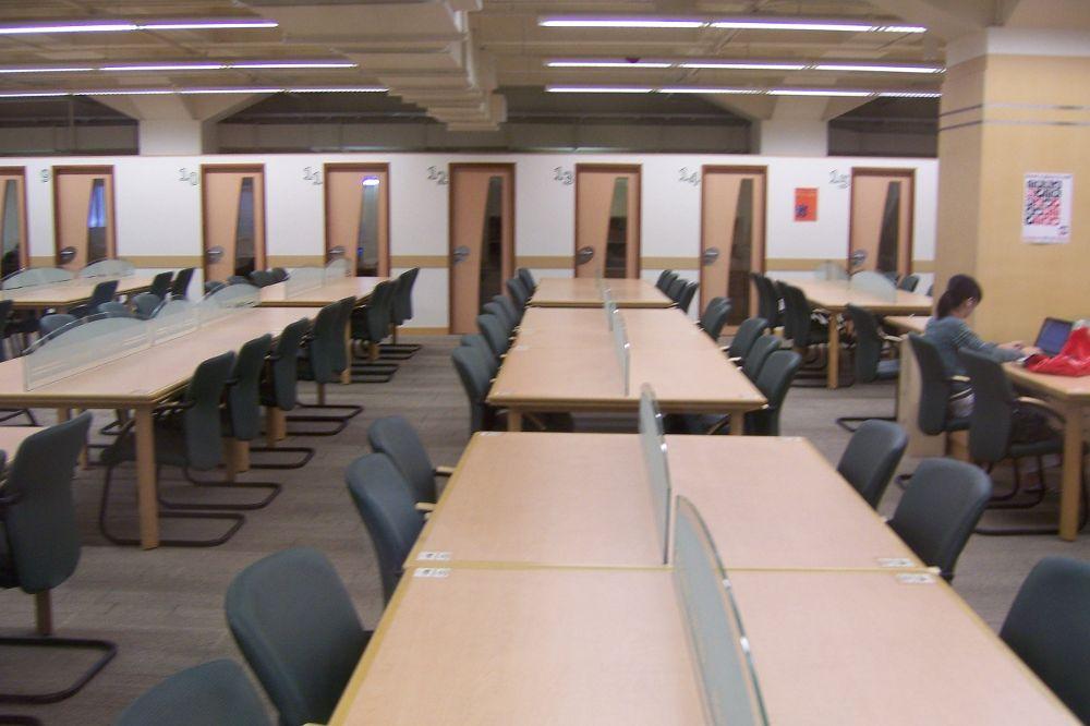 AFTER 3 YEARS IN NUS I DON’T UNDERSTAND WHY PEOPLE STILL CHOOSE TO CHIT CHAT IN LIBRARY!