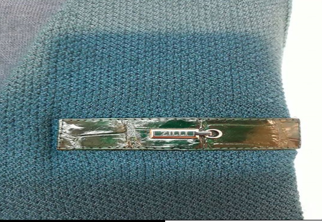 NETIZEN CLAIMS DRY CLEANING COMPANY MGR RAISE HIS VOICE ON THE PHONE ASK HER TO ACCEPT THE COMPENSATION OR LEAVE IT!