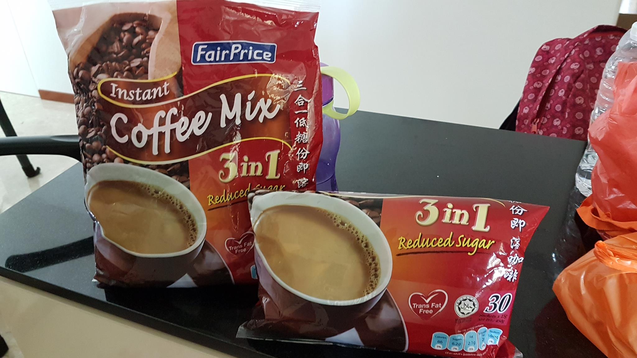 NETIZEN FEELS THAT SUPERMARKET SHOULD CONSIDER REPACKING FOR BETTER ERGONOMICS!