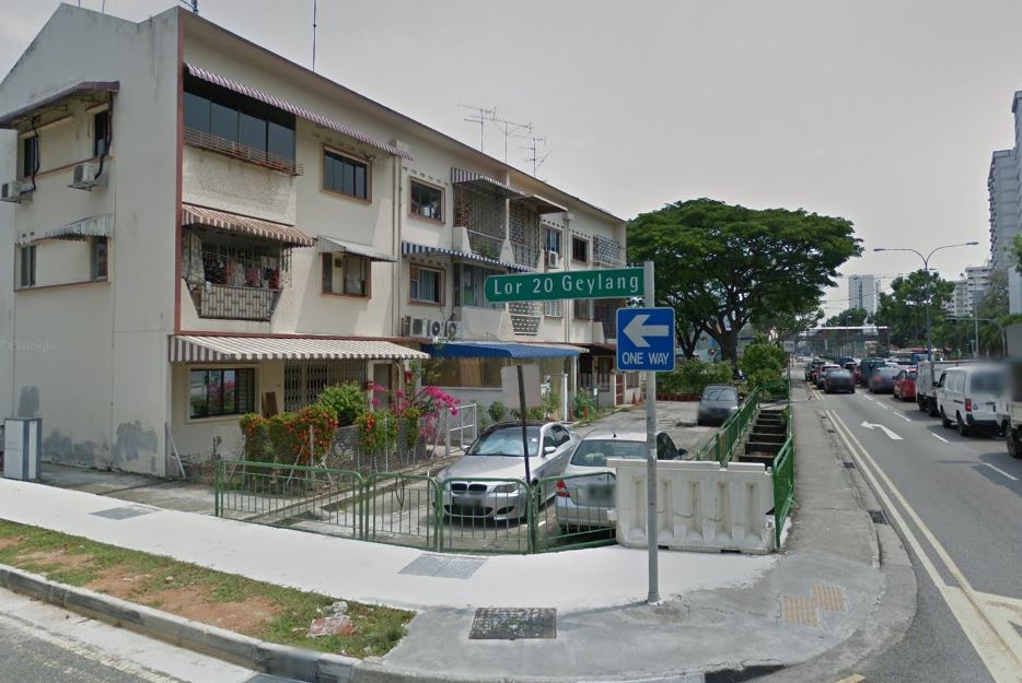 MAN ARRESTED AFTER SNATCHING HANDBAG AT GEYLANG