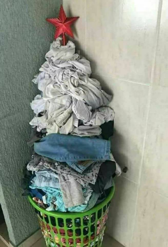 LOOK WHAT HAPPENS WHEN ONE FAMILY’S MAID GOES ON XMAS VACATION! LOL!