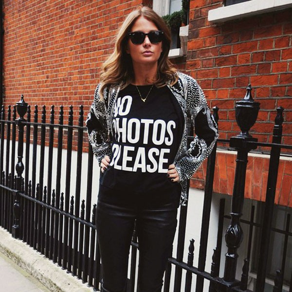 I HANG OUT WITH GIRL FROM MY UNI BUT SHE DOESN’T WANT TO TAKE ANY PHOTOS WITH ME! WHY SO?