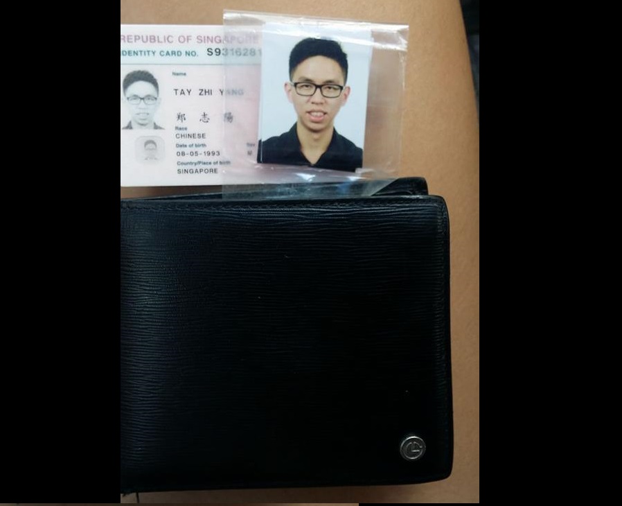 SINGAPORE IC FOUND IN JB ANYONE KNOW THIS GUYS PLEASE HELP TO SHARE!