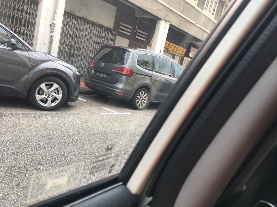 PLEASE CONTACT THE LADY IF YOUR THE OWNER OF THE VOLKSWAGEN!