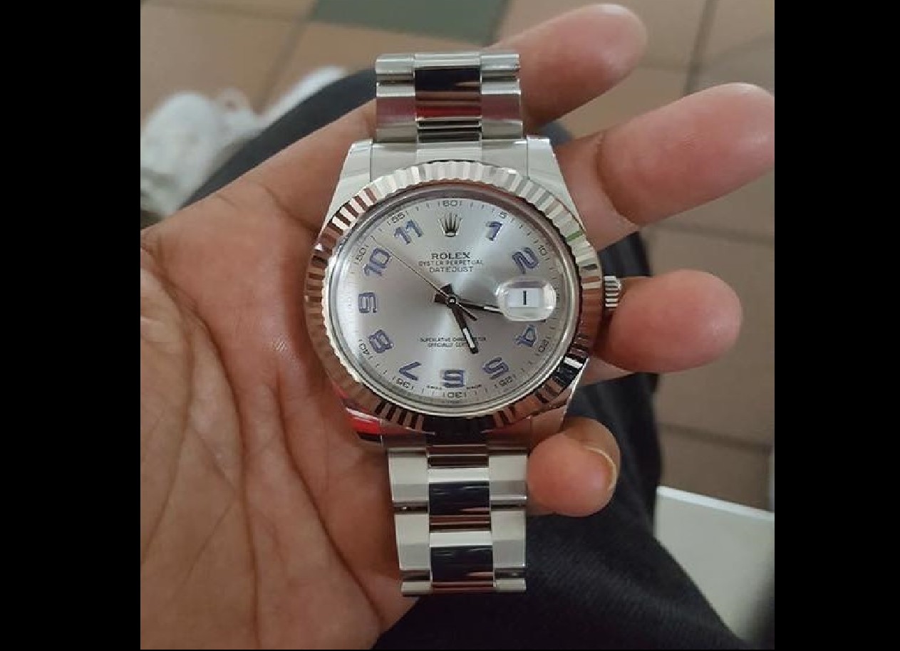 ROLEX WATCH FOUND AT PASIR RIS AREA CONTACT NETIZEN IF IT IS YOURS!