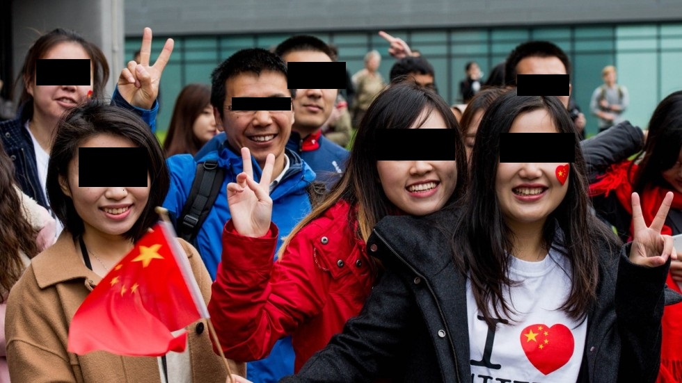 PRC STUDENT FACED DISCRIMINATION FROM HIS SINGAPORE CLASSMATE BECOS HE FROM VILLAGE FARM!