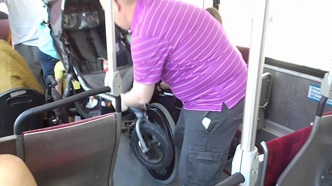NETIZEN CLAIMS THAT BUS CAPTAIN TOLD HER TO FOLD HER STROLLER COS LTA LAW ONLY ALLOW 1 OPEN STROLLER ON BOARD!
