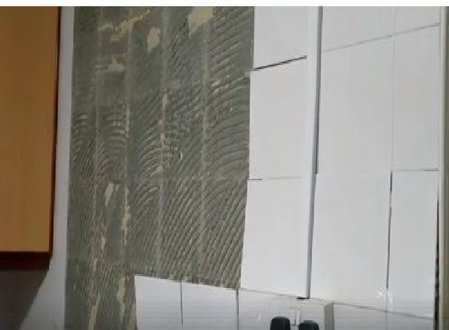 WALLS TILES STARTING POPPING OUT AT JURONG WEST HDB FLAT!