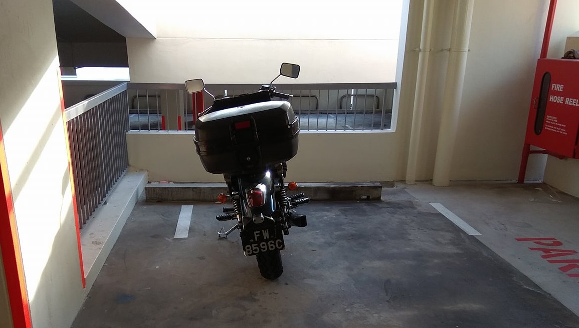 NETIZEN IS FRUSTRATED THAT MOTORCYCLE IS SEEN PARKED AT CARPARK LOT FOR THE FOURTH TIME! NETIZEN IS FRUSTRATED THAT MOTORCYCLE IS SEEN PARKED AT CARPARK LOT FOR THE FOURTH TIME!