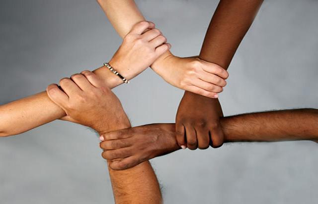 NETIZEN IS PISSED OFF TO HAVE AN ENCOUNTER OF RACISM IN SINGAPORE!