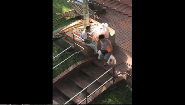 UNCLE SEEN REPACKING SNACKS INTO ANOTHER CONTAINER ENTREPRENEURSHIP SIGHTED? (VIDEO)