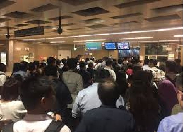 SIGNALLING SYSTEM FAULT CAUSING DELAYS ON THE DOWNTOWN LINE ON 1 MARCH 2018!
