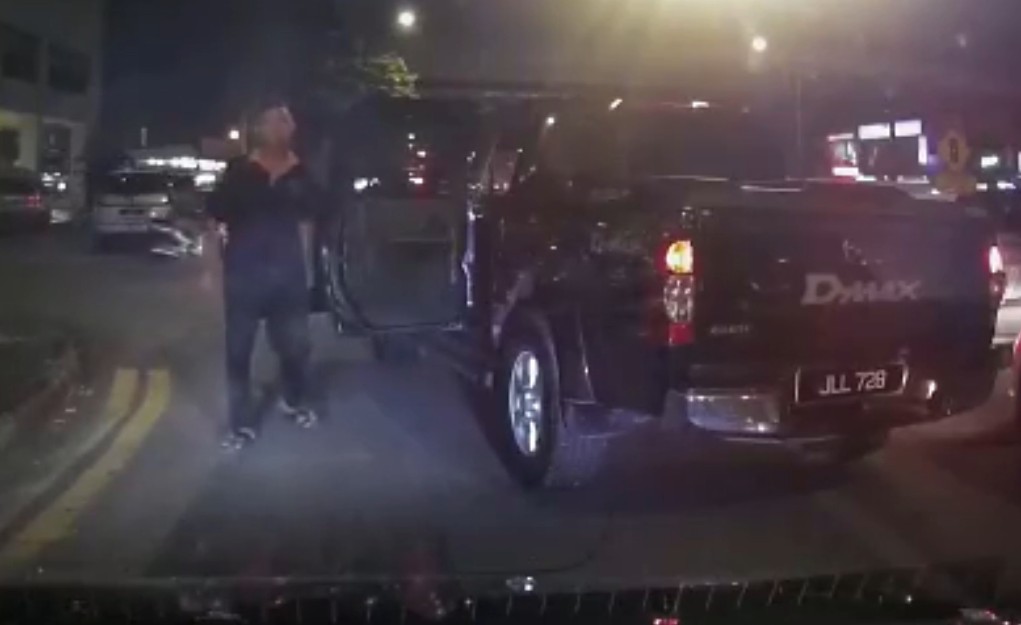 MALAYSIA GANGSTER WANT BANG MY CAR