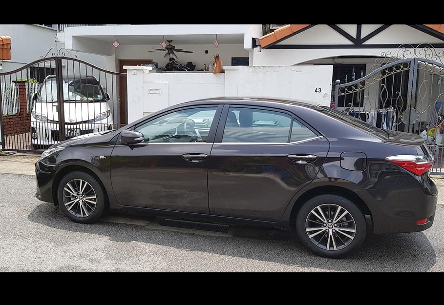 CAR DRIVER DAMN SMART BLOCK PEOPLE HOUSE