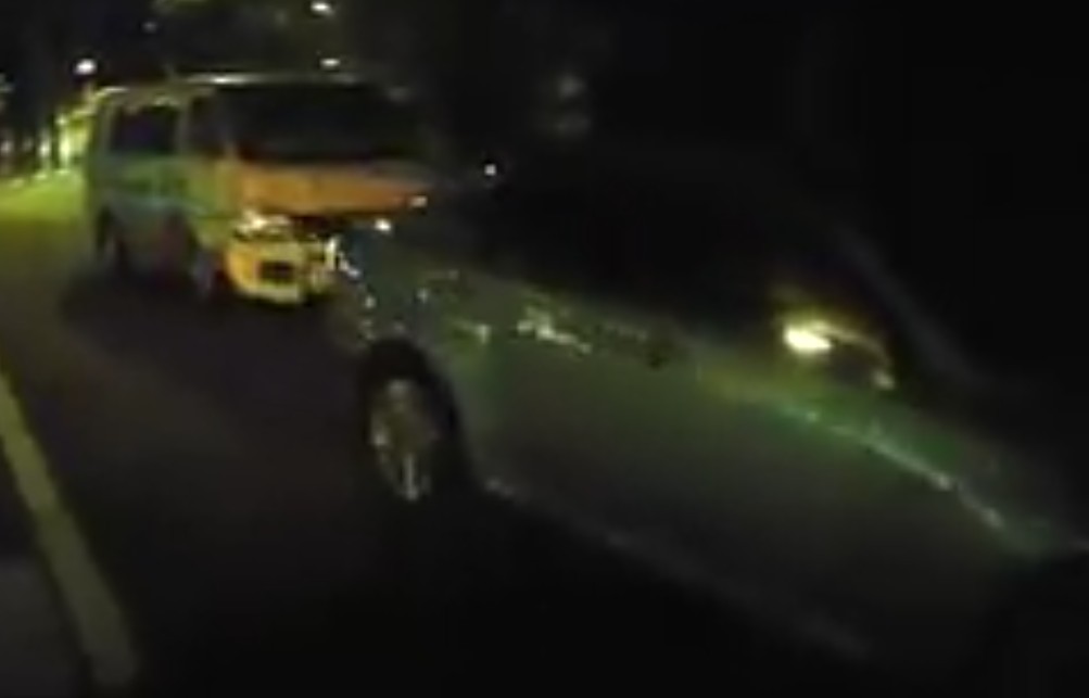 VAN BANGS INTO CAR GIVE FALSE CONTACT INFORMATION!