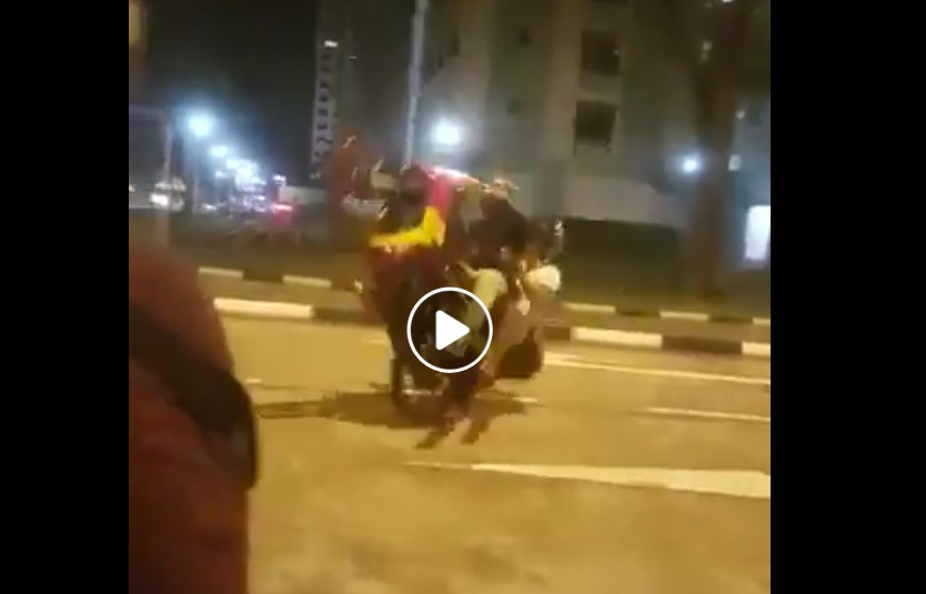 GUY FALLS ON FLOOR AFTER MOTORBIKE ACCELERATE TOO FAST