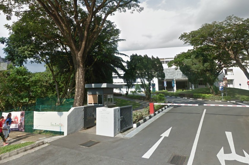 GHIM MOH ROAD EVERY MORNING JAM. SCH BUS SEND JC STUDENTS