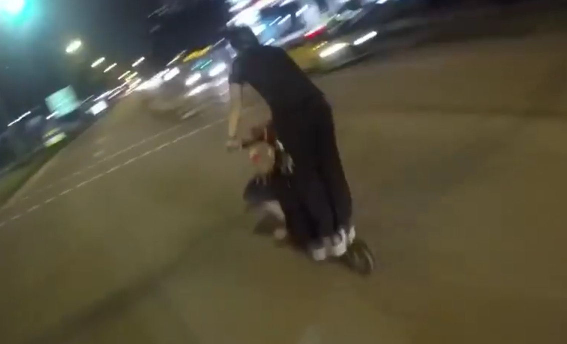 STUPID YISHUN E-SCOOTER PARENT RISK CHILD LIFE NEARLY GET BANG