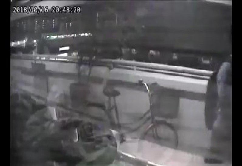 “HDB OFFICERS ABUSED AUTHORITY PEEP INTO MY HOME”