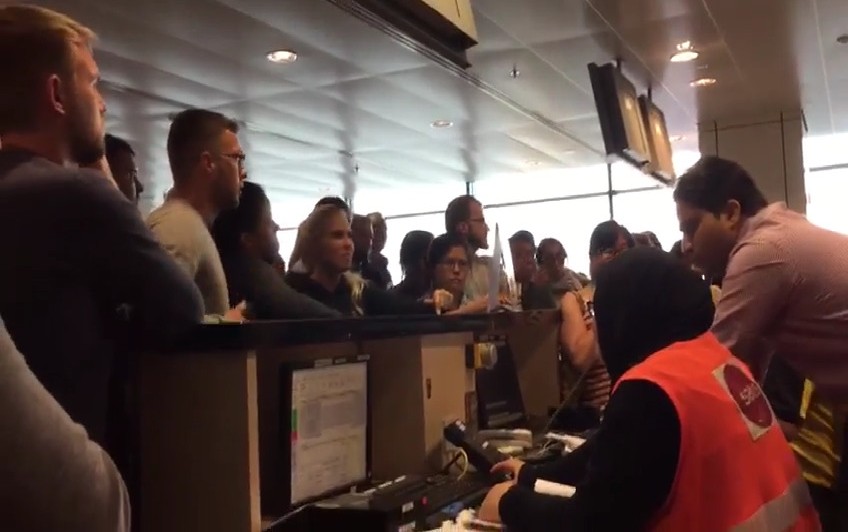 SCOOT DELAY 7.5 HOURS. PASSENGER HAD TO DISEMBARK TWICE!