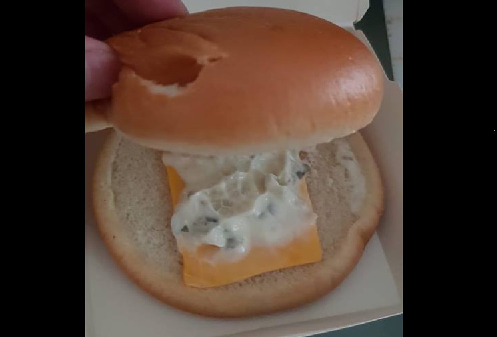 MACDONALD FAIL. FISH BURGER WITH NO FISH