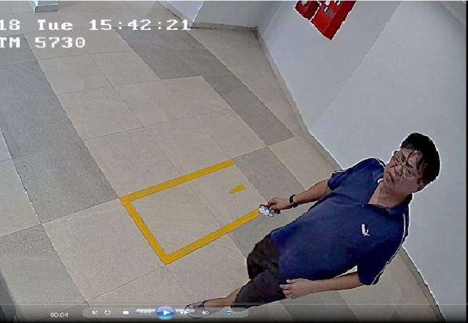 POLICE LOOKING FOR MAN – THEFT FROM VEHICLE AT ERSKINE ROAD