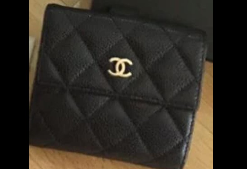 HELP TO SHARE! LADY LOST WALLET AROUND LITTLE INDIA!
