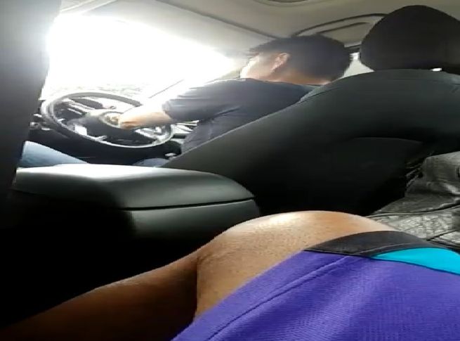 GO JEK DRIVER AND PASSENGER ARGUING. F EACH OTHER