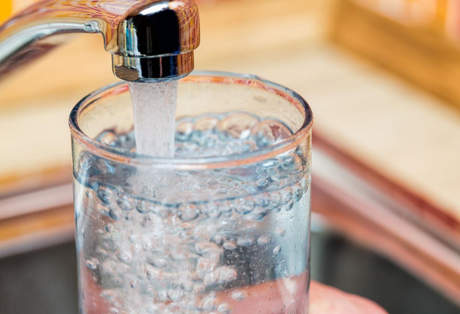 MAN WHO STOLE WATER TAP FROM POLICE STATION WALKS FREE