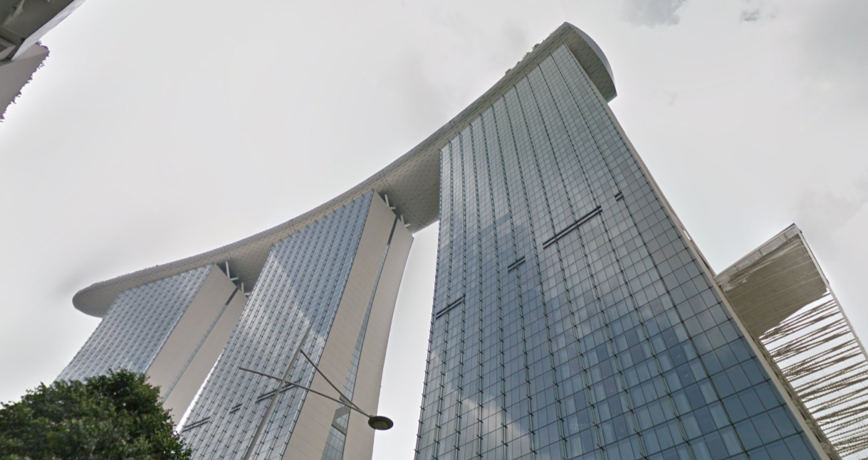 PRC MAN ROB STUDENTS AFTER LOSING ALL HIS MONEY AT MARINA BAY SANDS CASINO