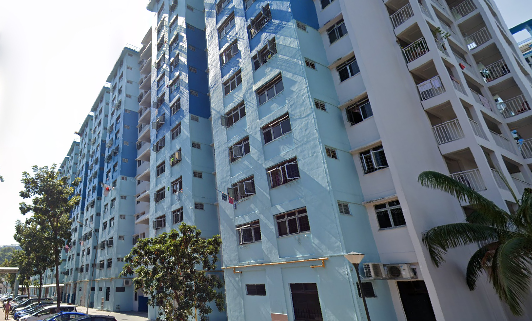 SUSPECTS THREATENED TO JUMP OFF HDB WHEN POLICE INVESTIGATE FOR DRUGS