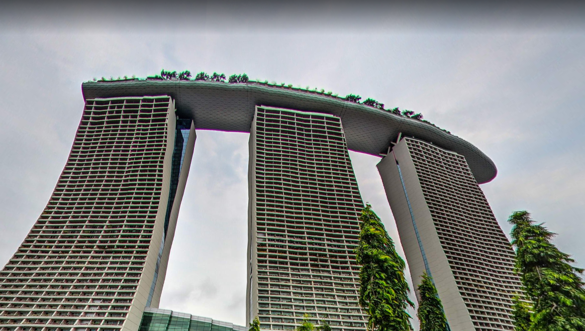 MAN AT MBS HOTEL WANTS TO FORCE GF TO JUMP DOWN WITH HIM