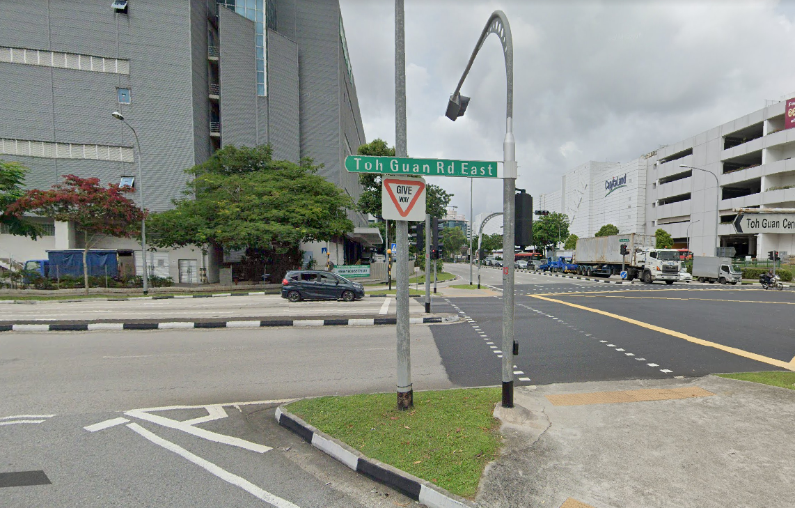 JURONG COMPANY DID NOT SEND ALL STAFF HOME AFTER EMPLOYEE IDENTIFIED AS SUSPECTED CASE