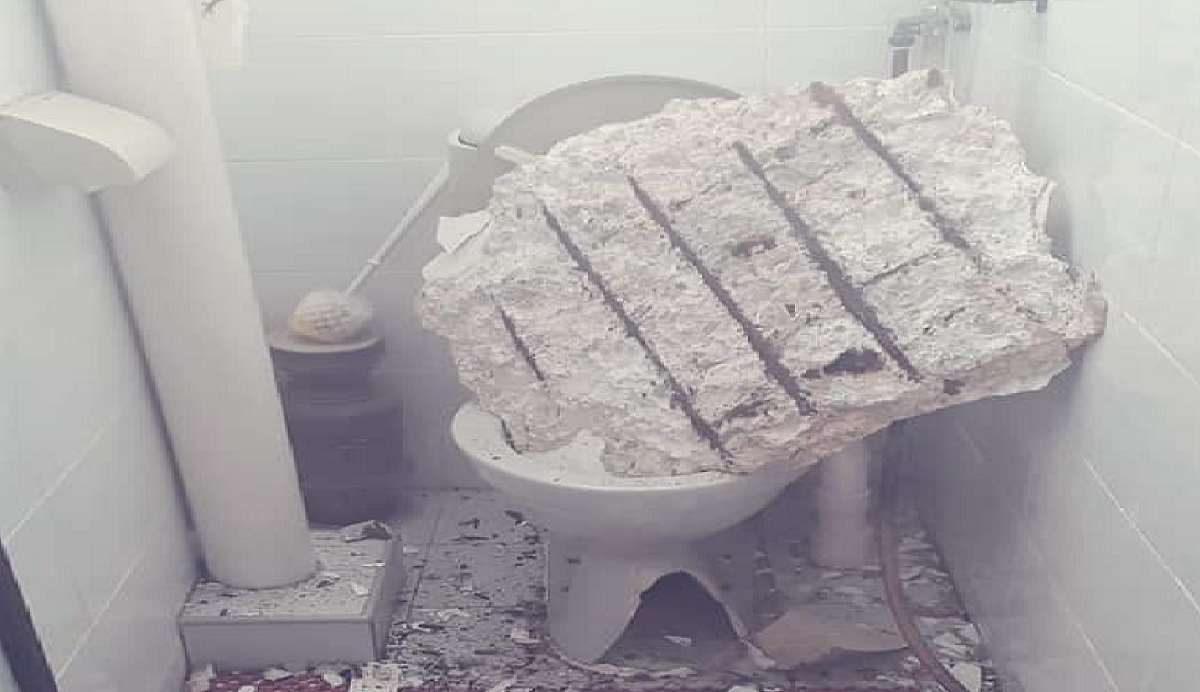 10KG SLAB OF CONCRETE FELL FROM CEILING OF TOA PAYOH HDB, ALMOST HIT MAID