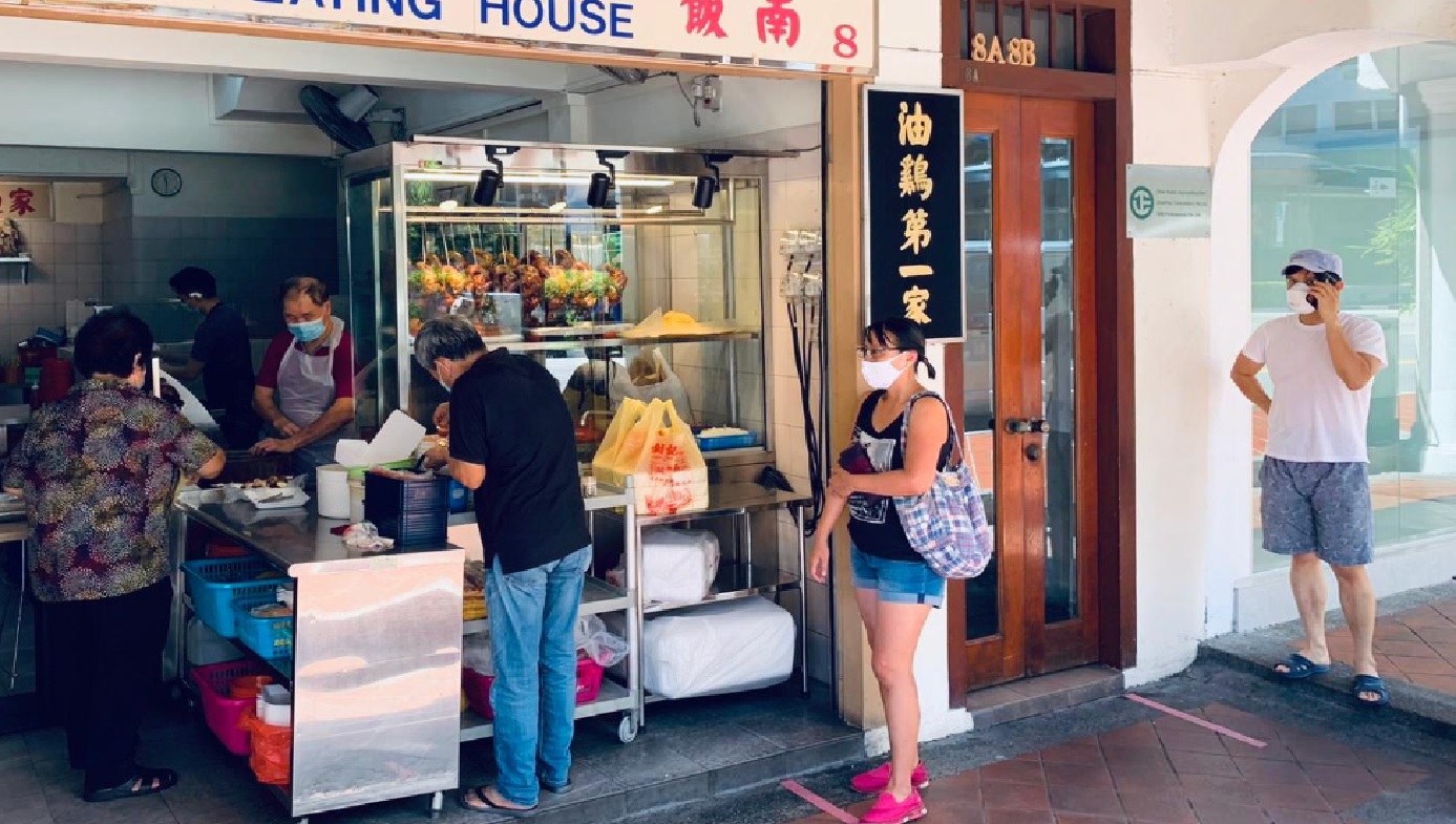 9 PEOPLE RECEIVED $1,000 FINE FOR REPEATING SAFE DISTANCING RULES